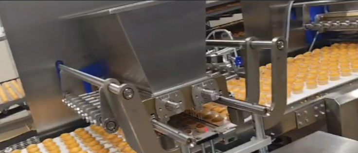 Piston type core injection machine